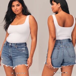 Abercrombie & Fitch 4” mom shorts curve love